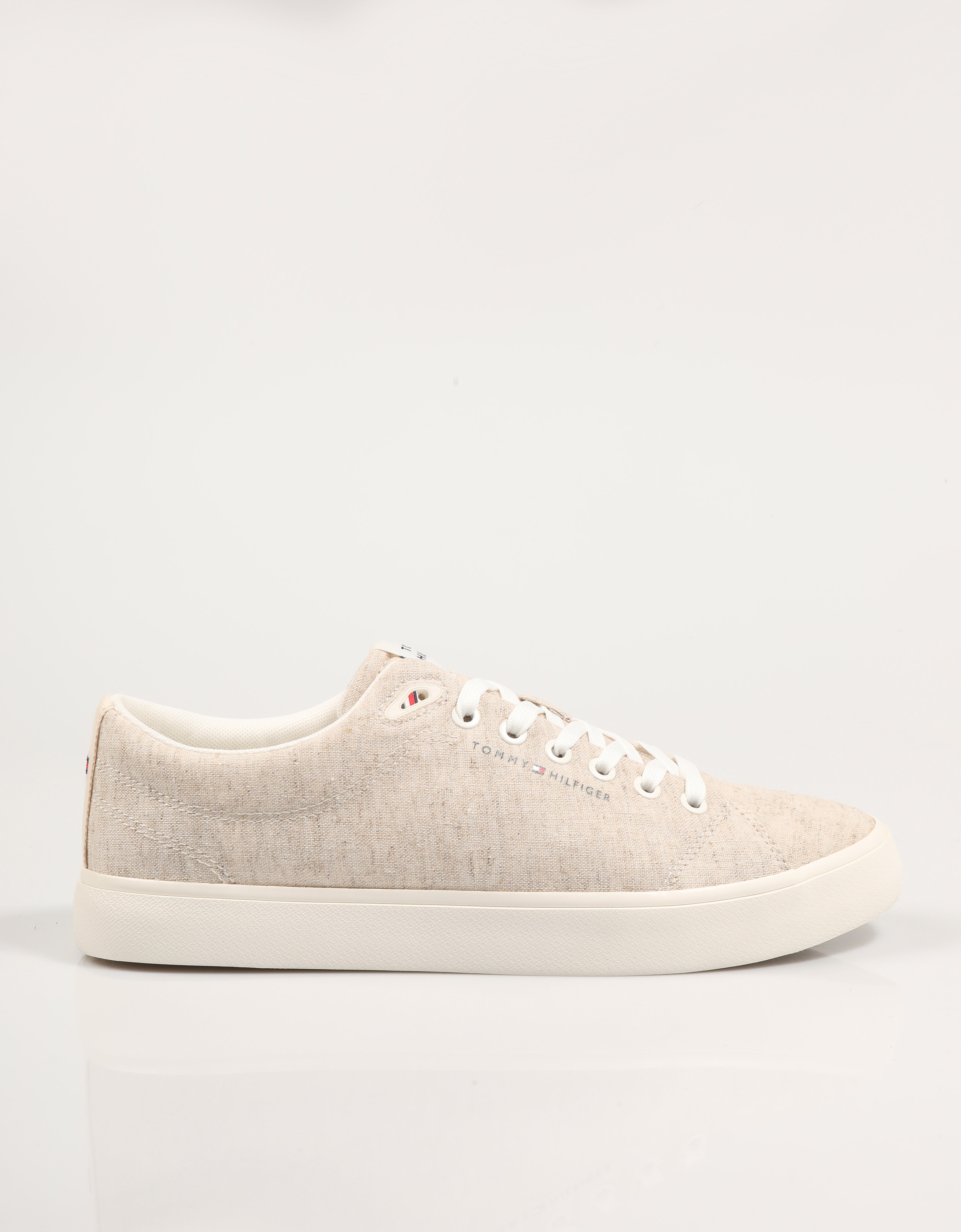 ZAPATILLAS TOMMY HILFIGER TH HI VULC LOW CORE CHAMBRAY en color Beige