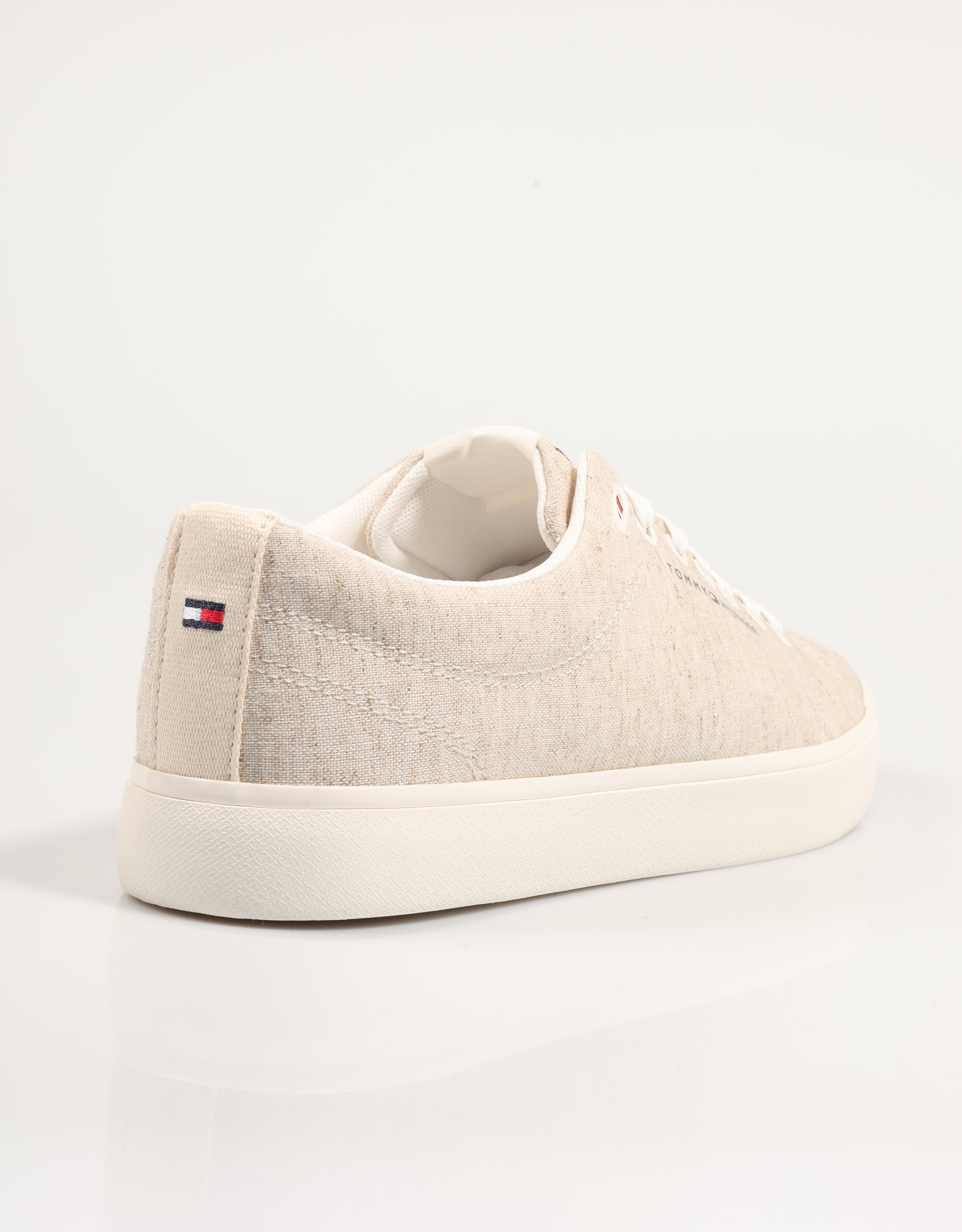 ZAPATILLAS TOMMY HILFIGER TH HI VULC LOW CORE CHAMBRAY en color Beige