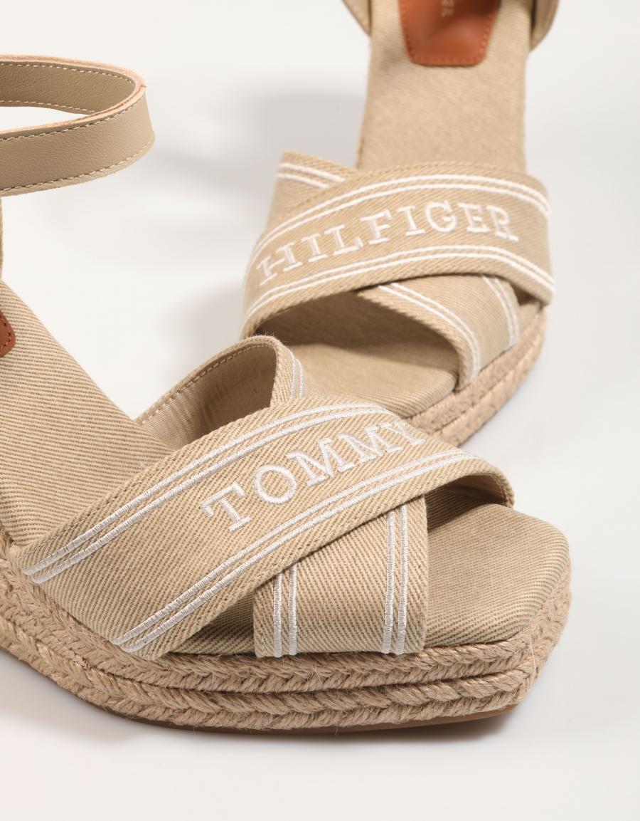 SANDALIAS TOMMY HILFIGER FRANCESCA  ESPAD H en color Beige