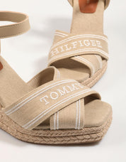 SANDALIAS TOMMY HILFIGER FRANCESCA  ESPAD H en color Beige