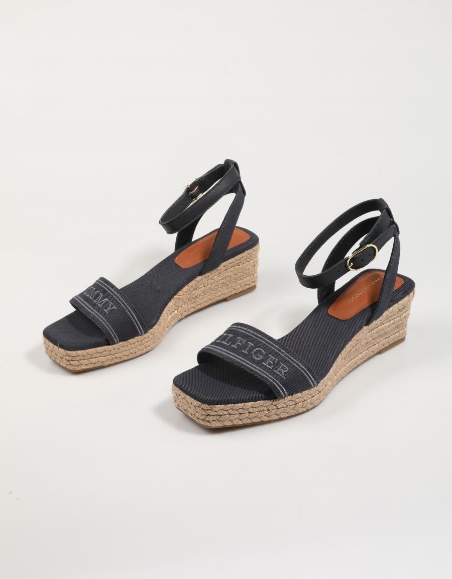 SANDALIAS TOMMY HILFIGER FLAVIA  ESPAD MID en color Azul marino