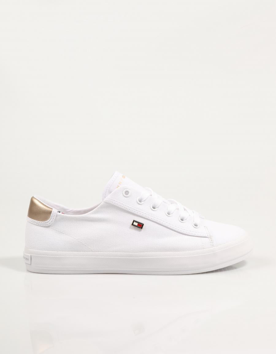 Tommy Hilfiger Foxie IV Vulc Canvas Canvas Lace Sne en blanc