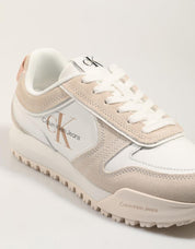 ZAPATILLAS CALVIN KLEIN OSAKA TOOTHY RUNNER IRREGULAR LI en color Blanco