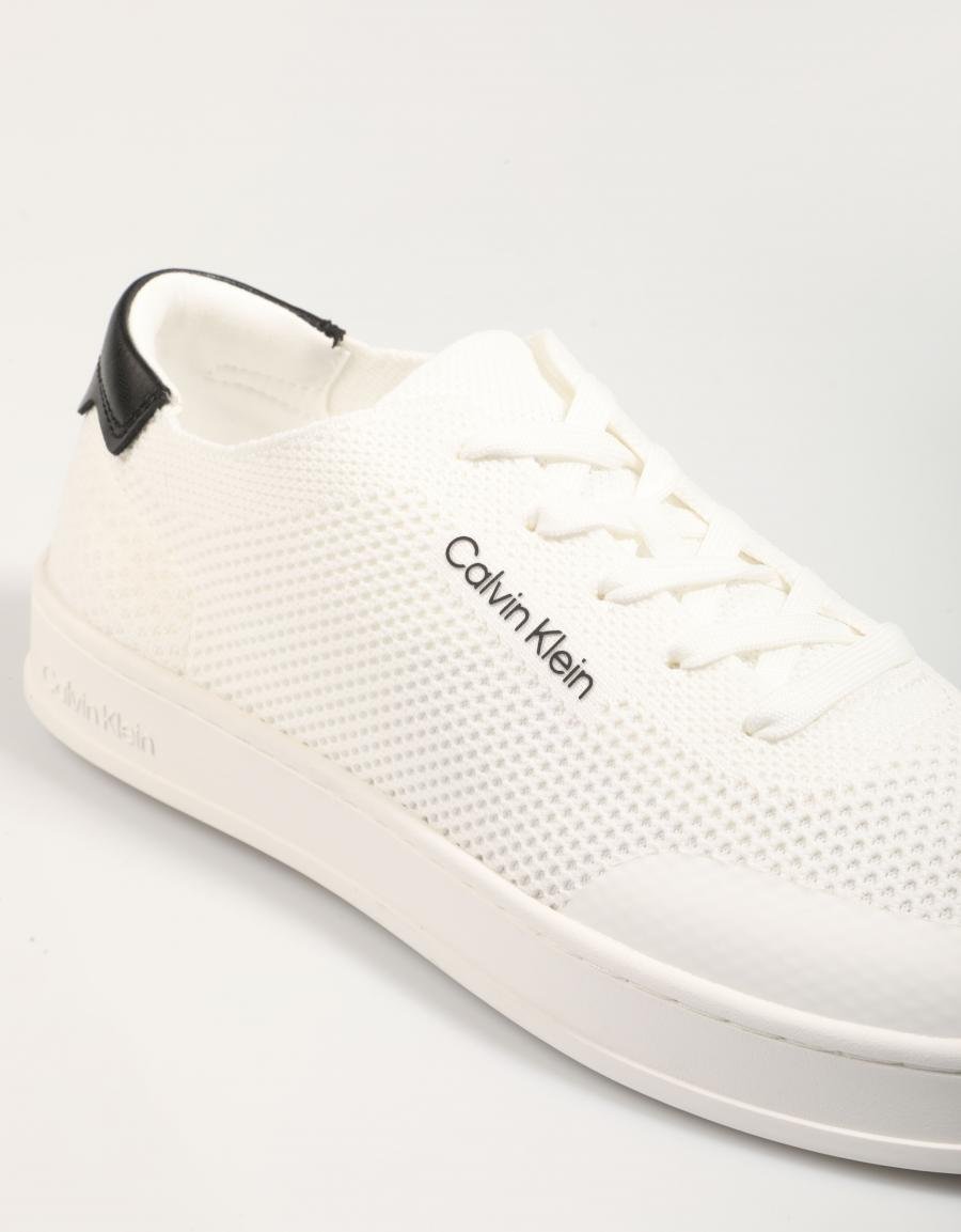 Calvin Klein Pure Capsule Low Top Lace Up Kni in bianco