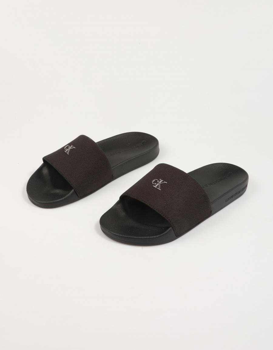 Calvin Klein Miami Slide Monogram Hardware en noir