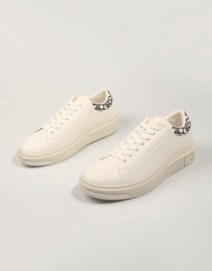 Armani Exchange Xux123 XV534 Sapatos em branco