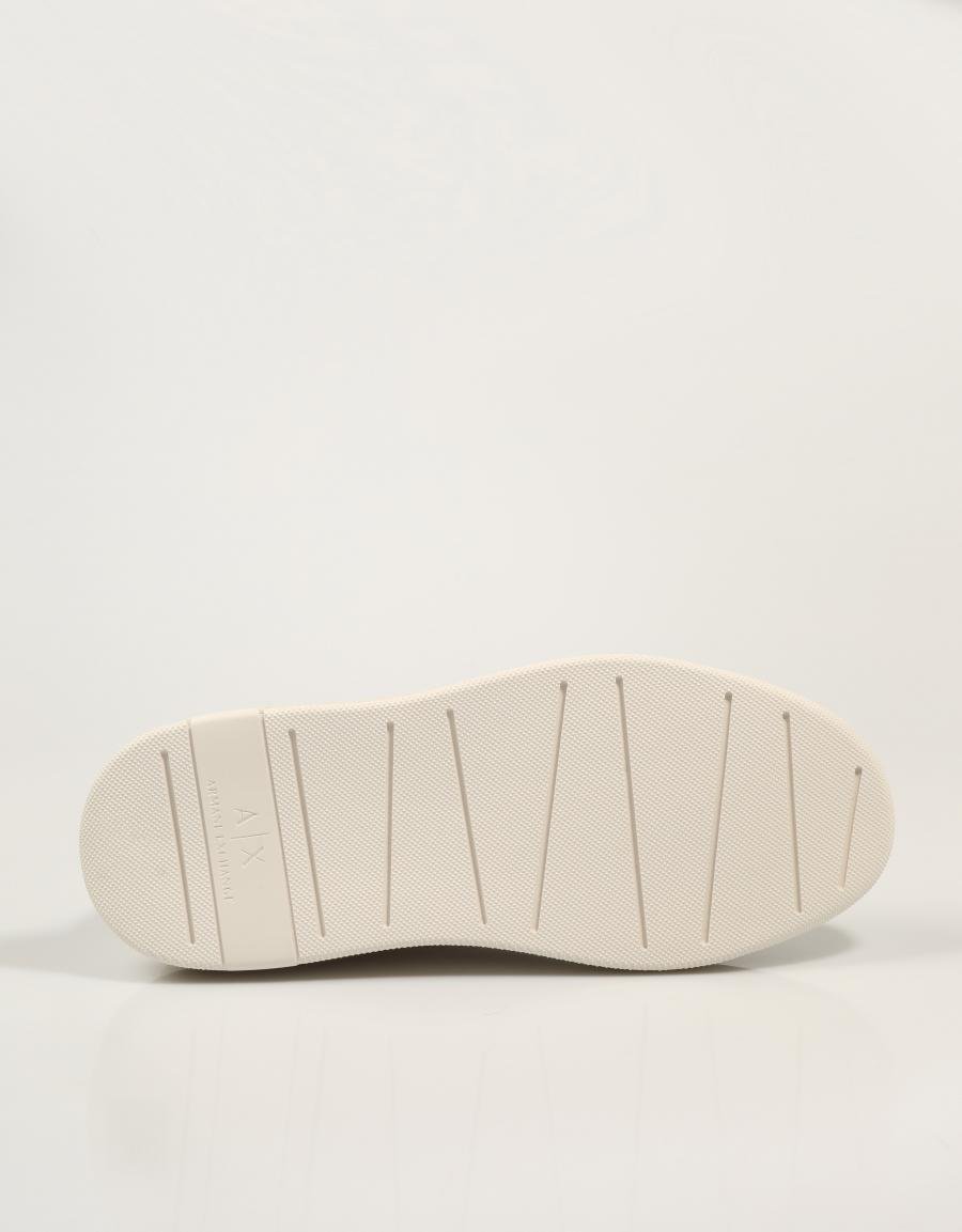 Armani Exchange Xux123 XV534 Sapatos em branco