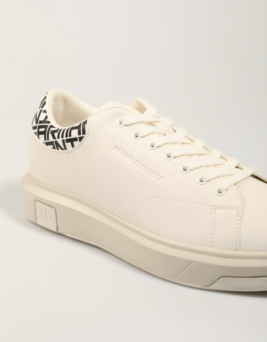 Armani Exchange Xux123 XV534 Sapatos em branco