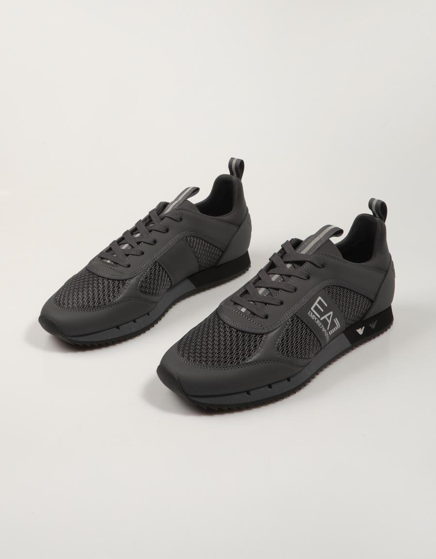 ARMANI EA7 X8X027 XK050 Schuhe in Schwarz