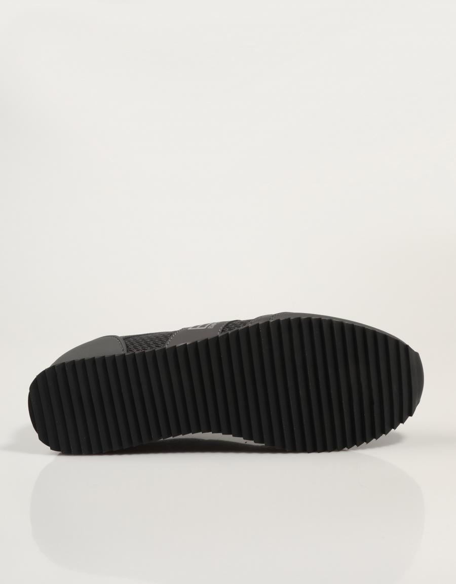 Sapatos Armani EA7 X8X027 XK050 em preto