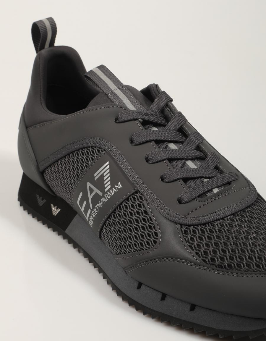 Sapatos Armani EA7 X8X027 XK050 em preto