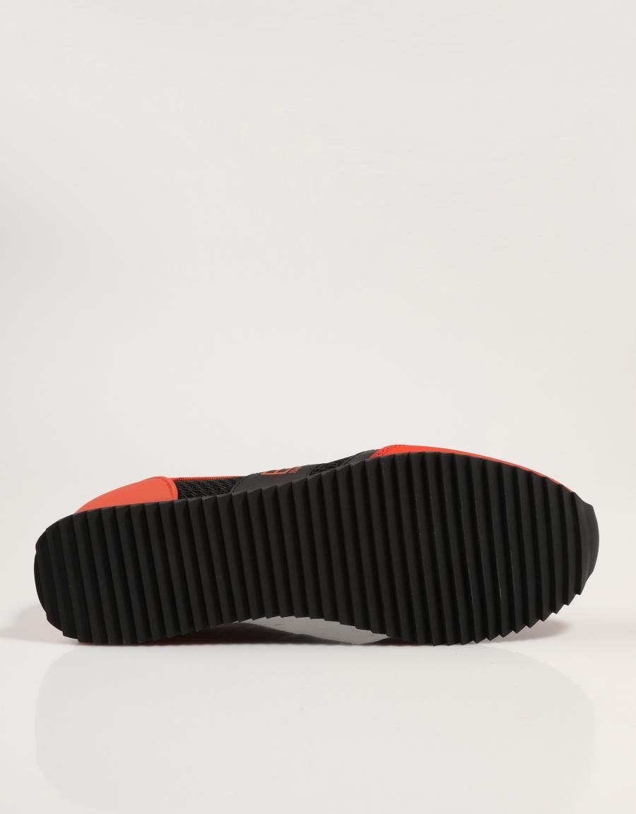Sapatos Armani EA7 X8X027 XK050 em preto