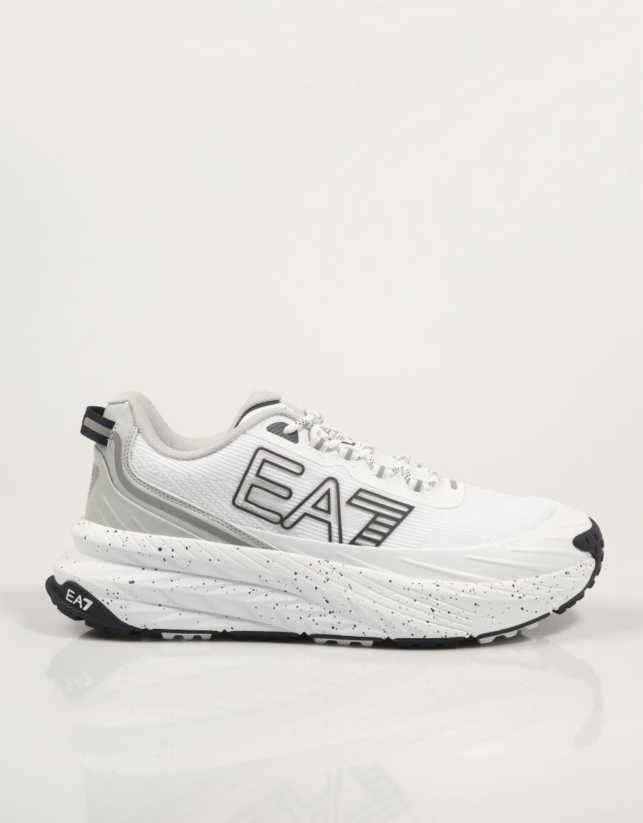 ZAPATILLAS ARMANI EA7 CRUSHER SONIC TRAIL X8X177 XK381 en color Blanco