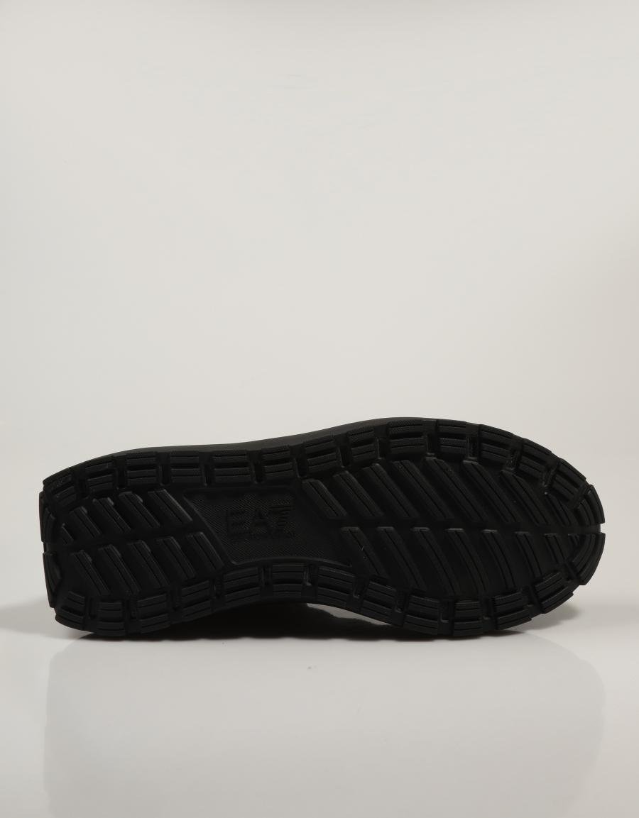ZAPATILLAS ARMANI EA7 WADER X8X186 XK401 en color Negro