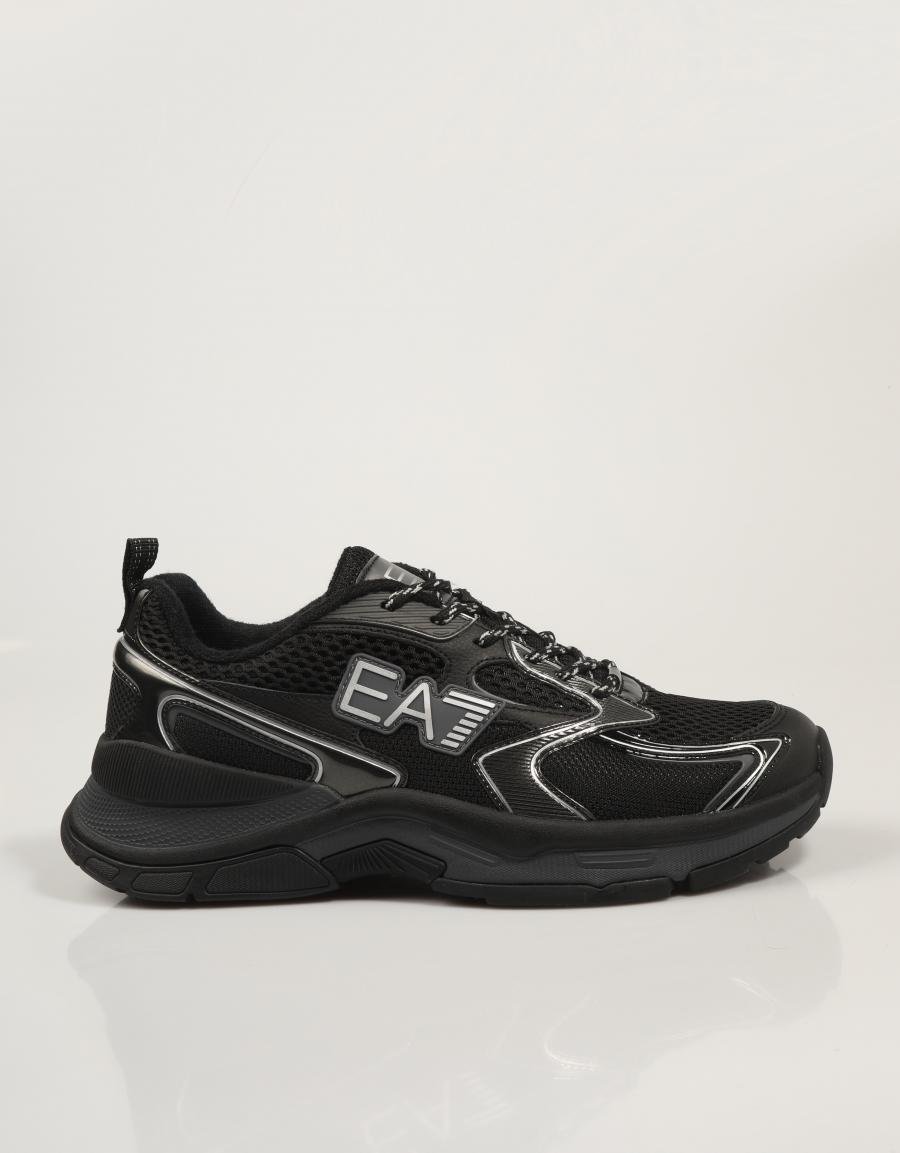 ZAPATILLAS ARMANI EA7 PREDATOR X8X249 XK446 en color Negro