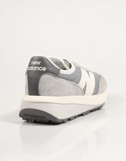 ZAPATILLAS NEW BALANCE U370 en color Gris
