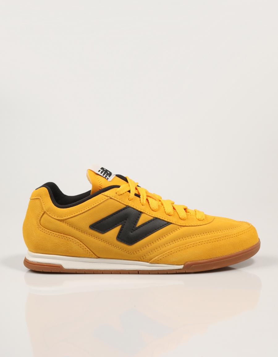 ZAPATILLAS NEW BALANCE URC42 en color Amarillo