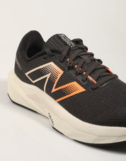 Sneakers NEW BALANCE MFCPRC PROPEL V5 IN BLACK