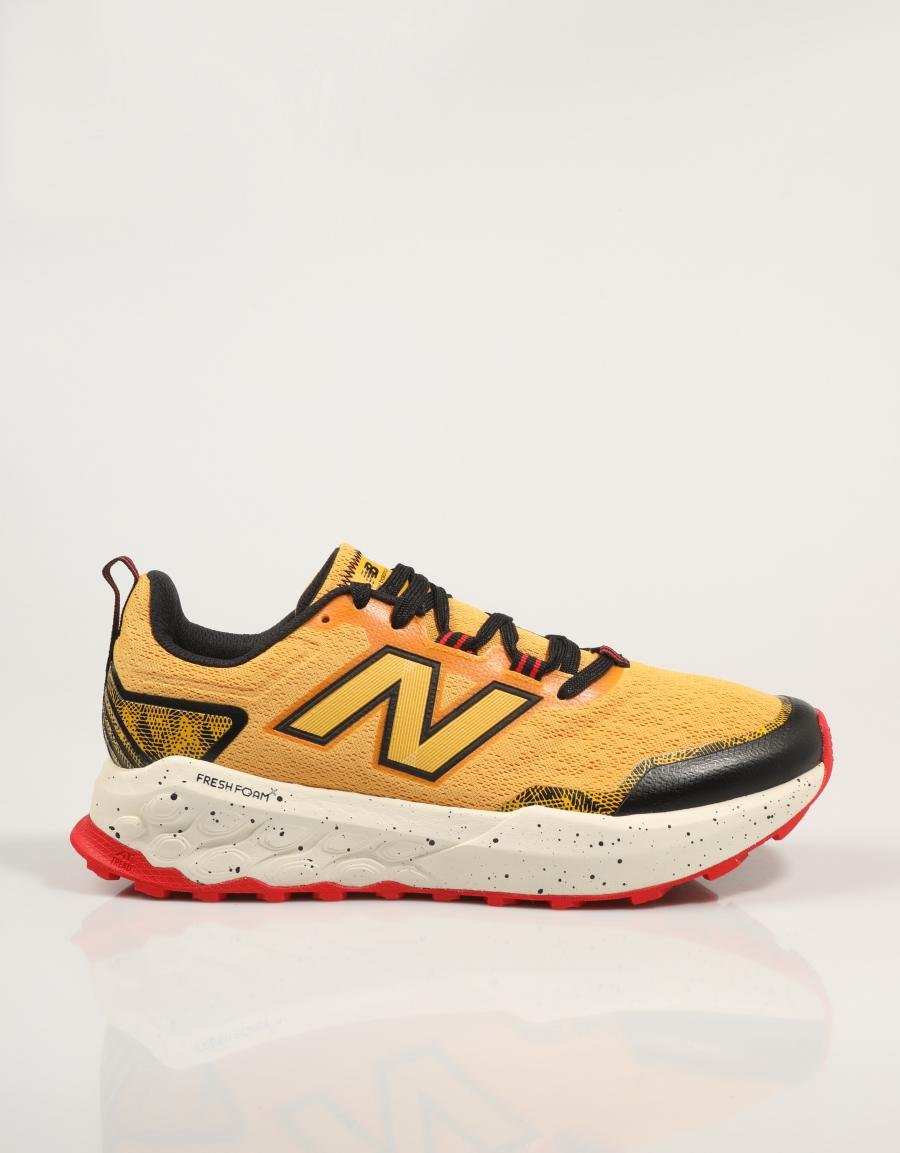 Tênis NEW BALANCE mtgaro Garoe v2 em amarelo