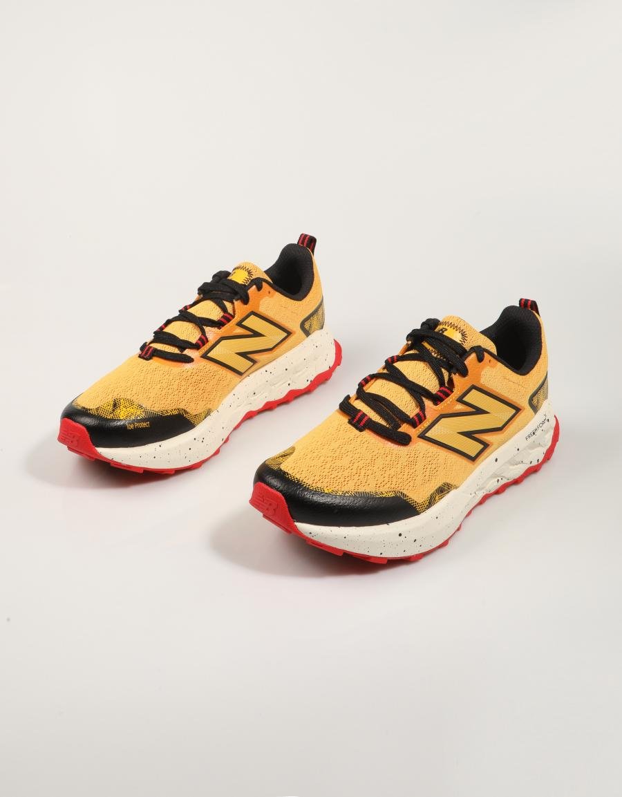 Tênis NEW BALANCE mtgaro Garoe v2 em amarelo