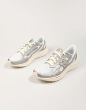 Sneakers NEW BALANCE Weniste Arishi V4 en gris
