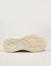 Sneakers NEW BALANCE Weniste Arishi V4 en gris