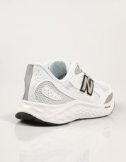 Sneaker NEW BALANCE Warist Arishi V4 in bianco