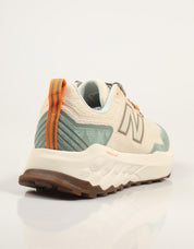 Sneakers NEW BALANCE Wtgaro Garoe V2 em bege