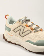 Sneakers NEW BALANCE Wtgaro Garoe V2 em bege