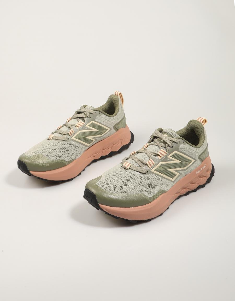 Sneakers NEW BALANCE Wtgaro Garoe V2 en couleur kaki