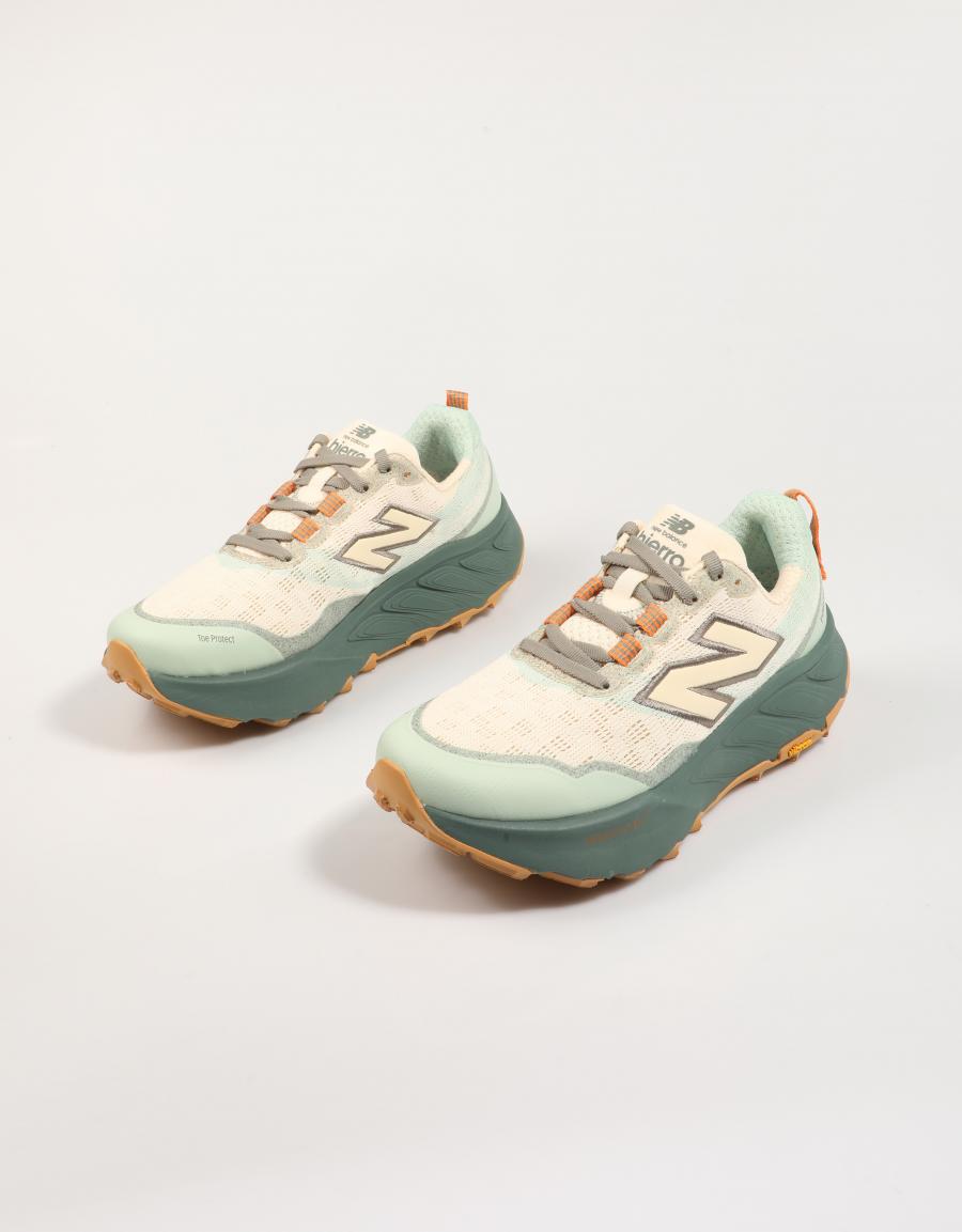Sneakers NEW BALANCE Wther Hierro V9 en beige