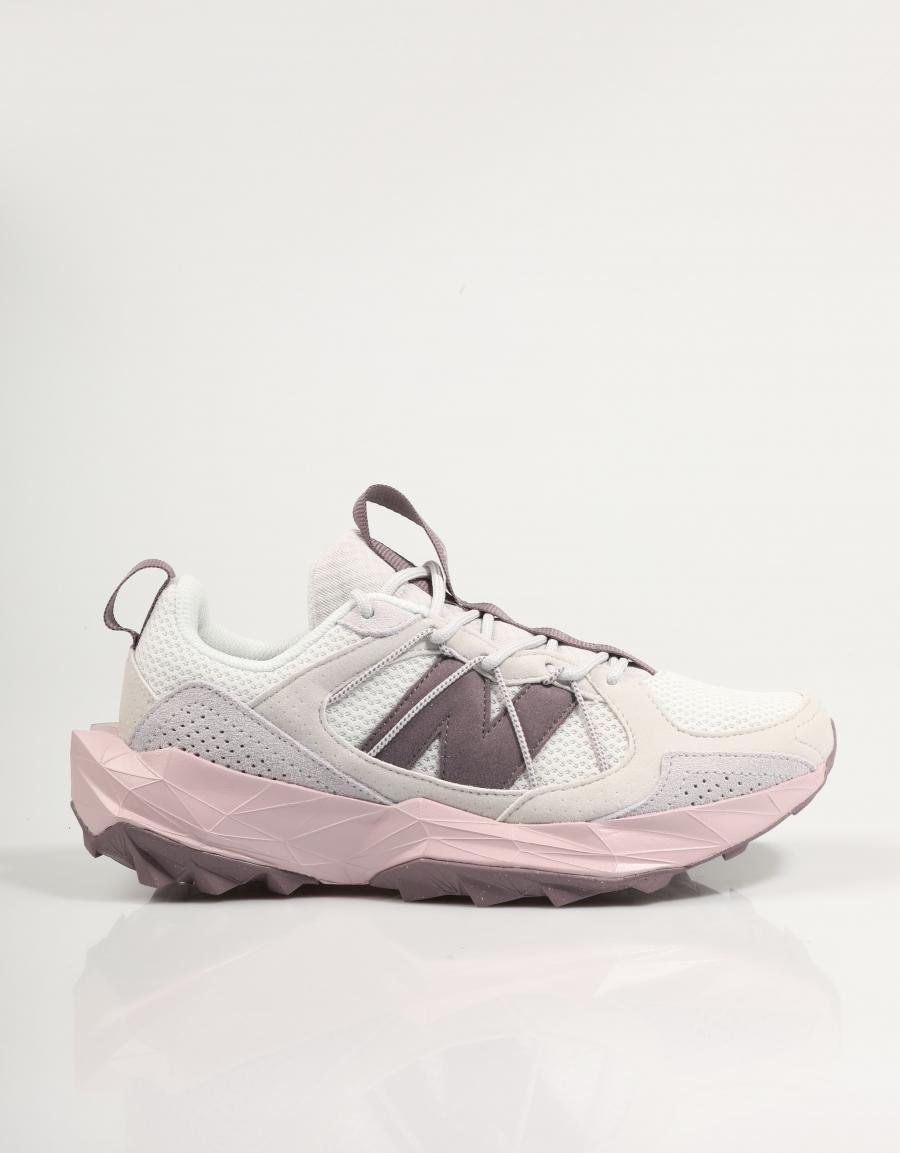 ZAPATILLAS NEW BALANCE WTTTRS TEKTREL en color Negro