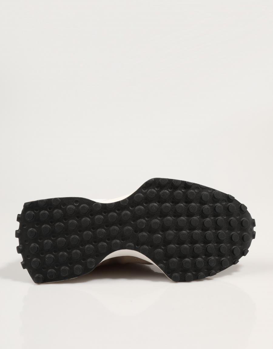 ZAPATILLAS NEW BALANCE U327 en color Cuero