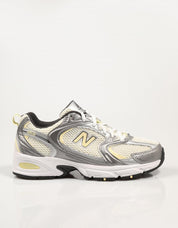 ZAPATILLAS NEW BALANCE U530 en color Blanco