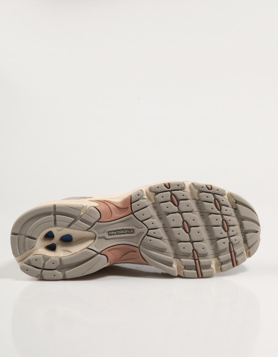 Tênis NEW BALANCE U530 em bege
