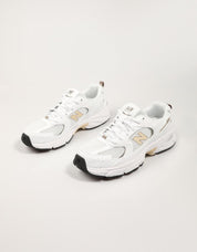 ZAPATILLAS NEW BALANCE GR530 en color Blanco