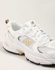 ZAPATILLAS NEW BALANCE GR530 en color Blanco
