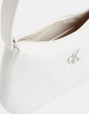 Bolso Calvin Klein CKJ Nylon Nylon Nylon Nylon Shou en Color Blanco