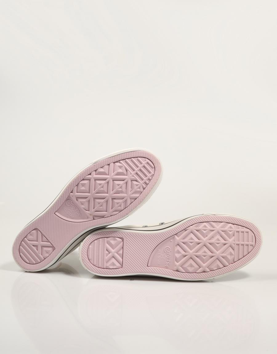 ZAPATILLAS CONVERSE CHUCK TAYLOR ALL STAR en color Blanco