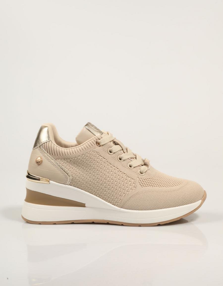 XTI 143721 Scarpe in beige