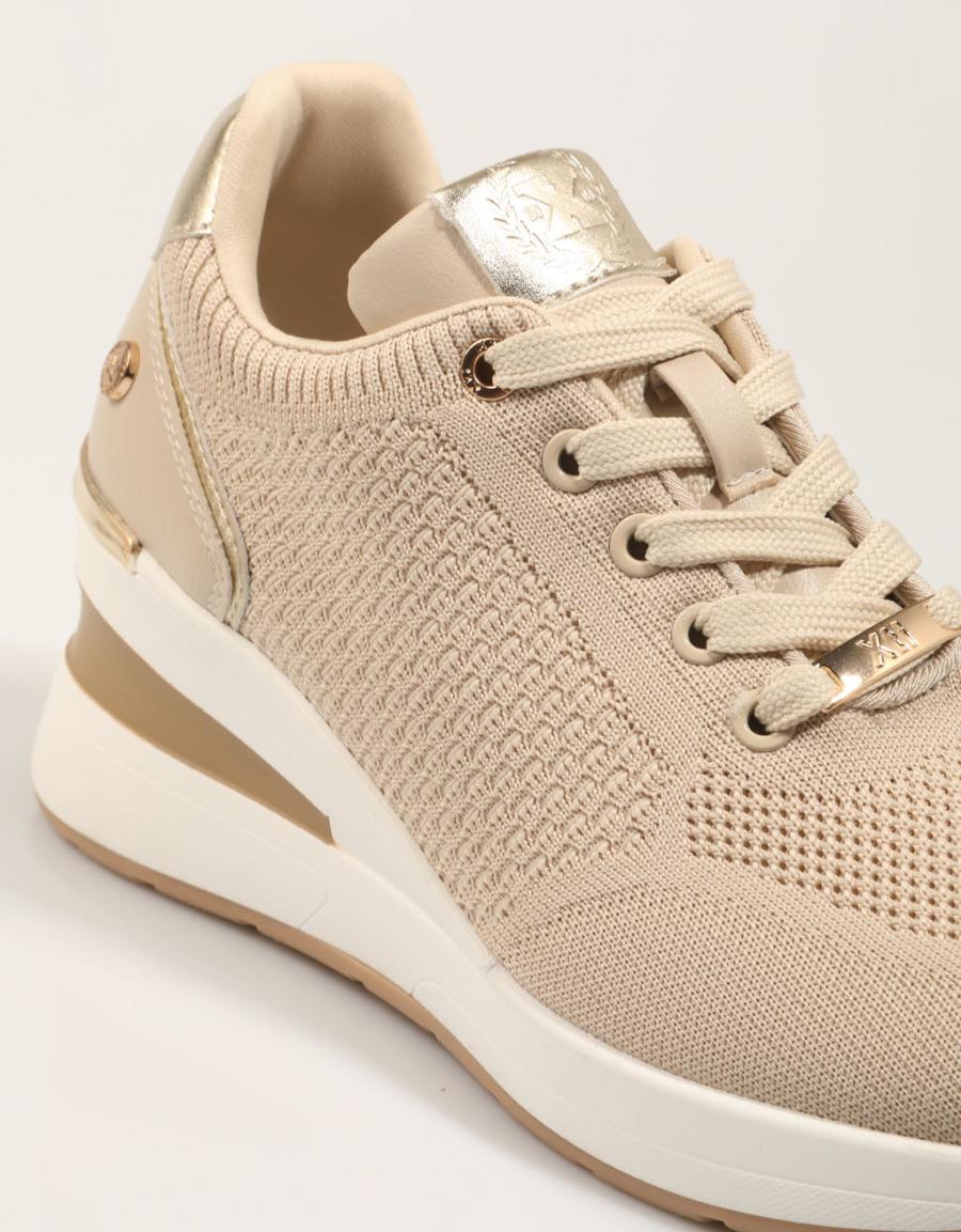 XTI 143721 Scarpe in beige
