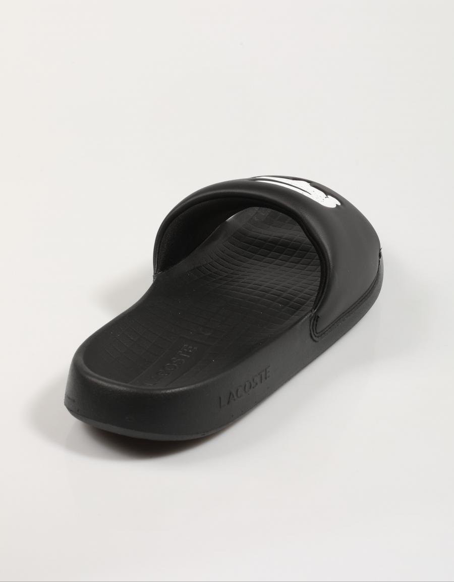 CHANCLAS LACOSTE SERVE SLIDE 1 0 en color Negro