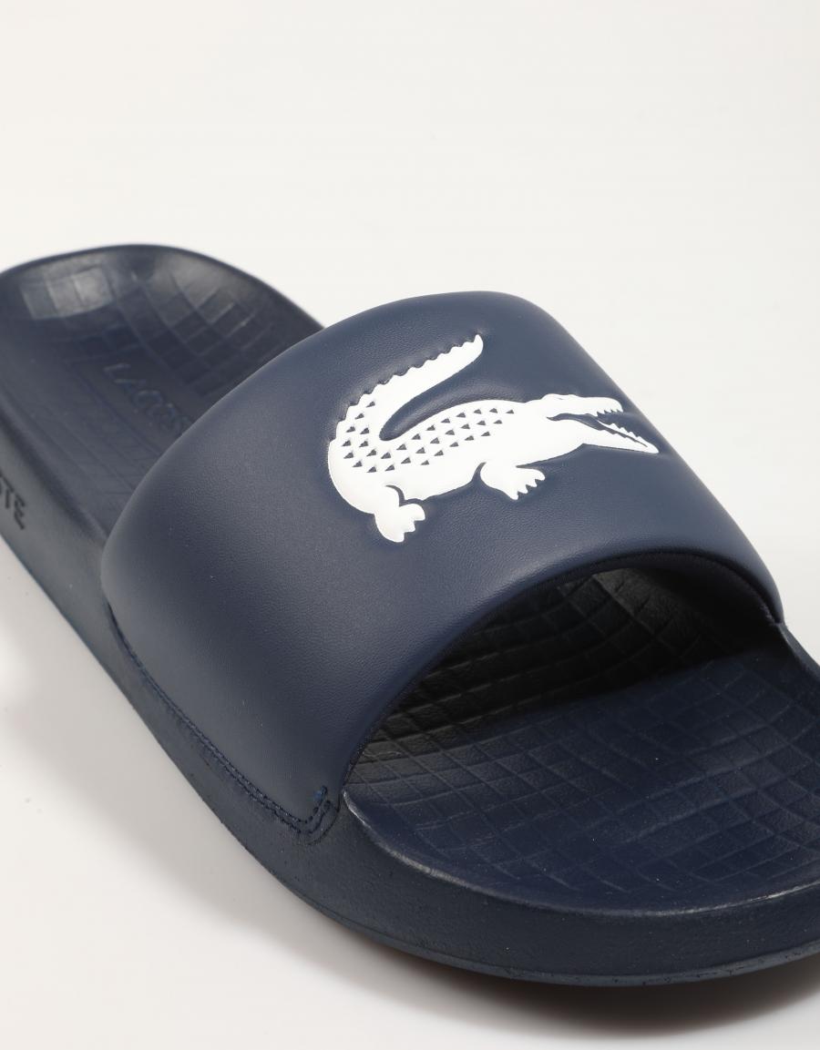 CHANCLAS LACOSTE SERVE SLIDE 1 0 en color Azul marino