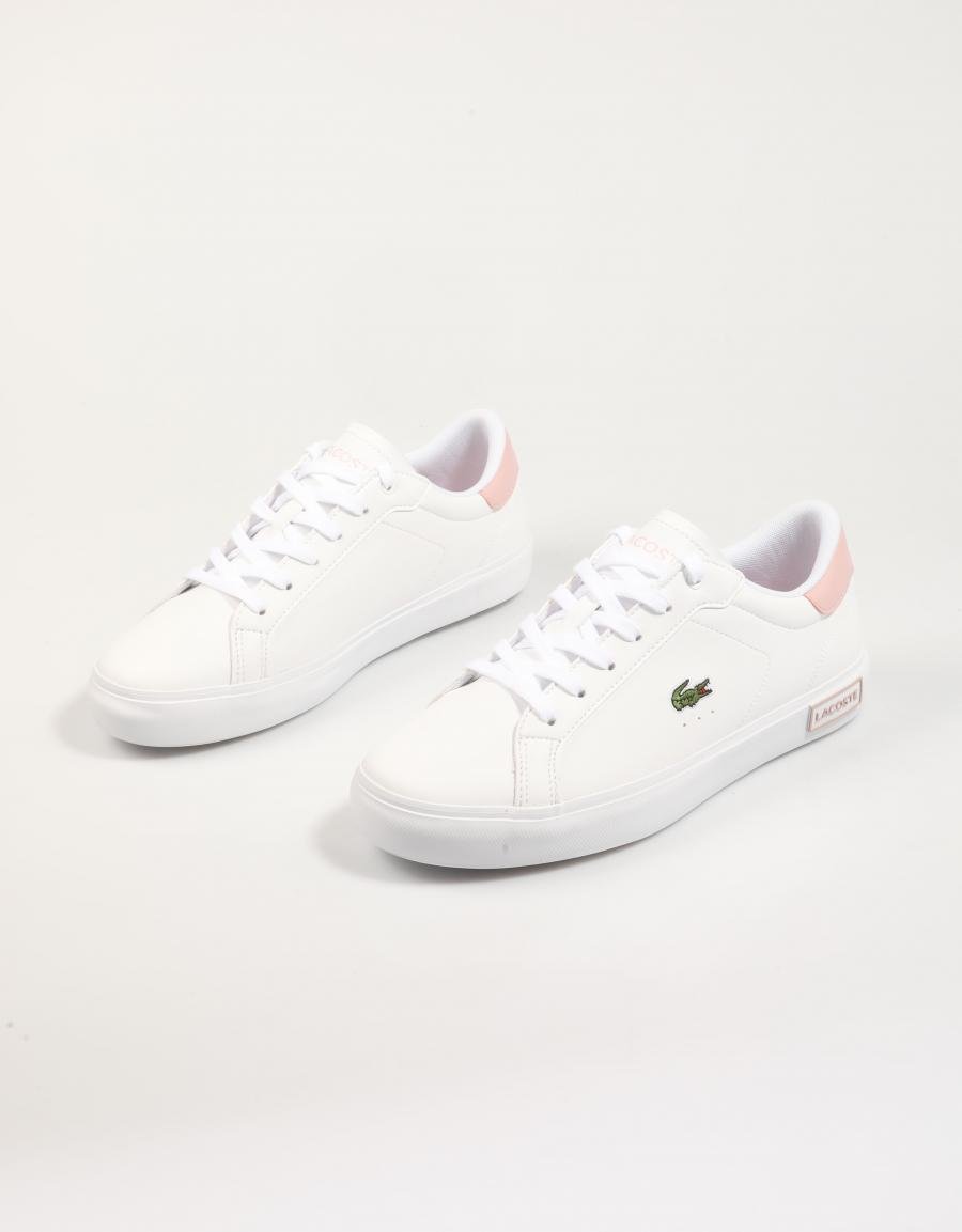 Lacoste PowerCourt Sneakers en blanc