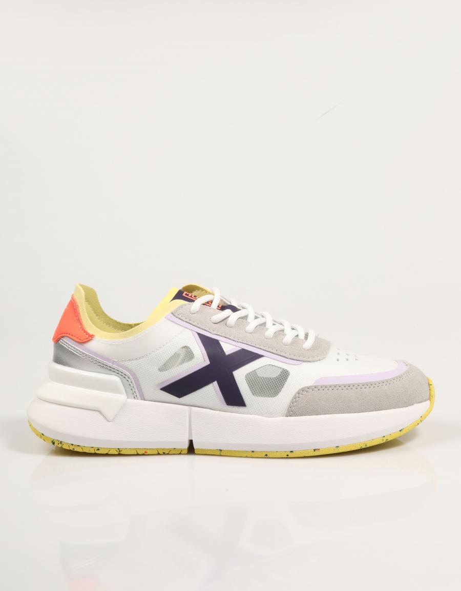 ZAPATILLAS MUNICH VERSUS LS WOMAN en color Blanco