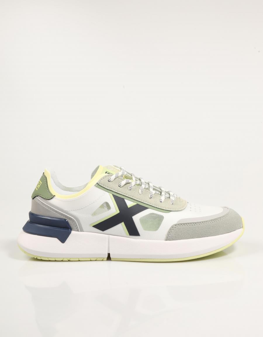 Munich versus LS shoes in white