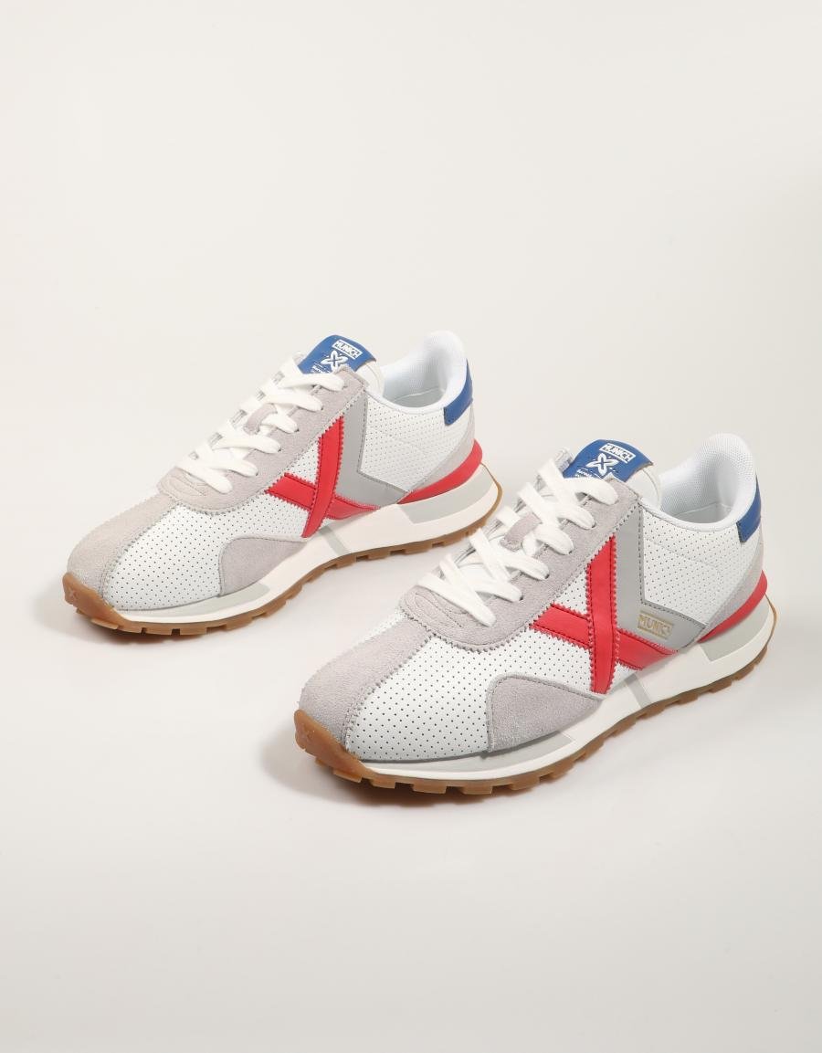 ZAPATILLAS MUNICH NEW SAPPORO en color Blanco