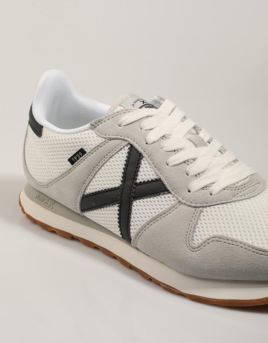 Sapatos de Munique Massana em branco