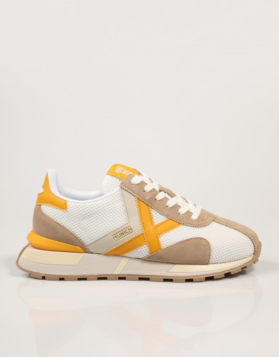 ZAPATILLAS MUNICH NEW SAPPORO en color Blanco