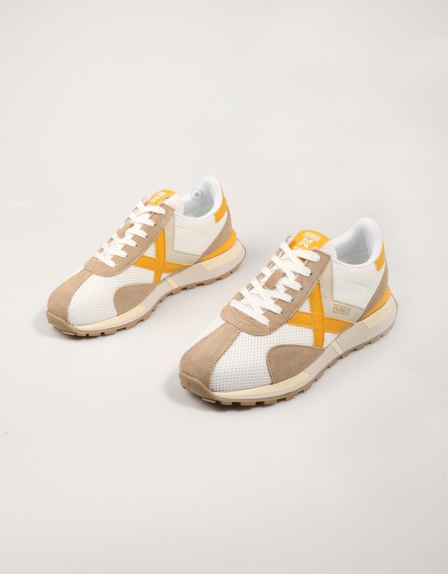 ZAPATILLAS MUNICH NEW SAPPORO en color Blanco